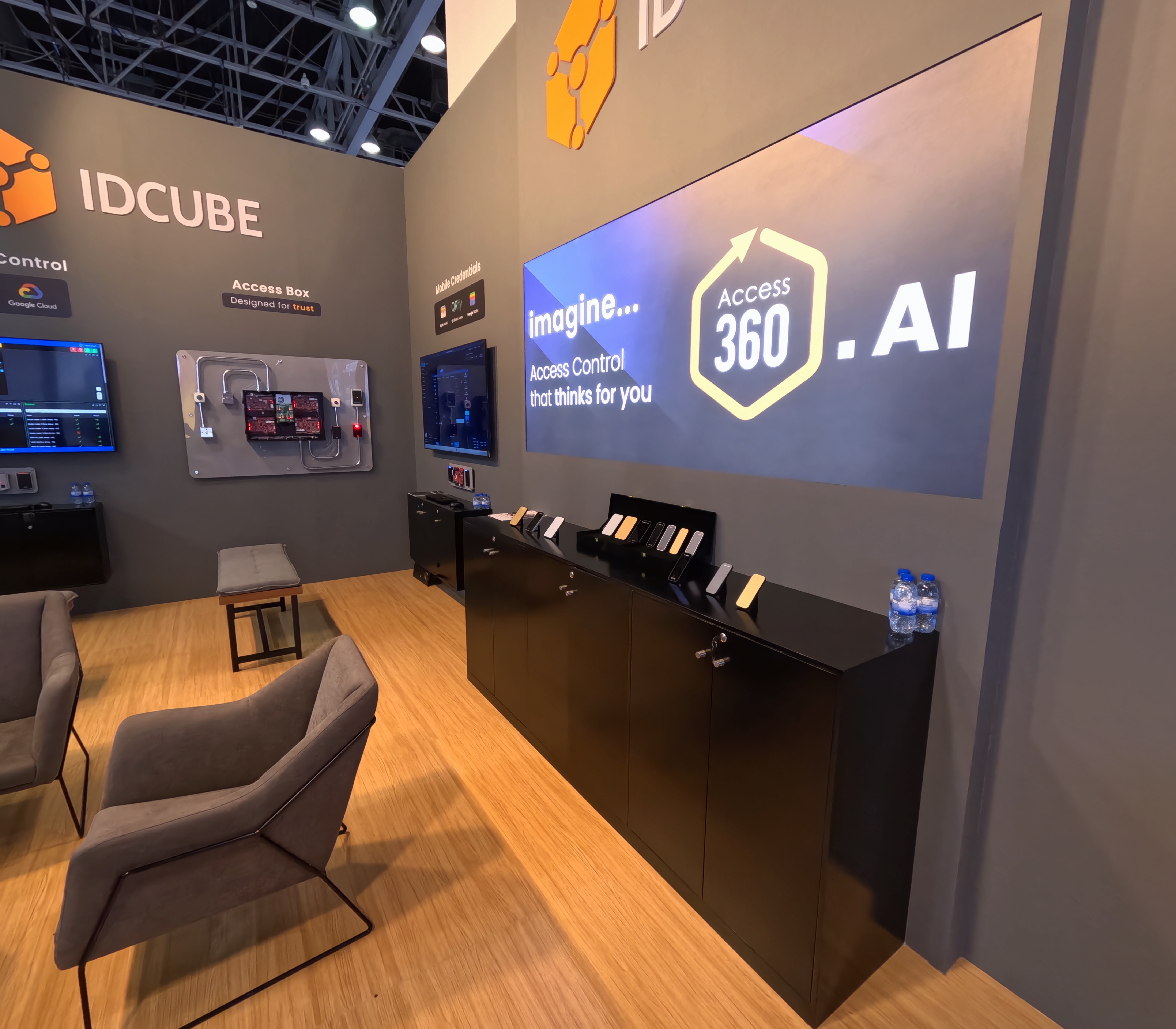 ID Cube - Intersec  Background