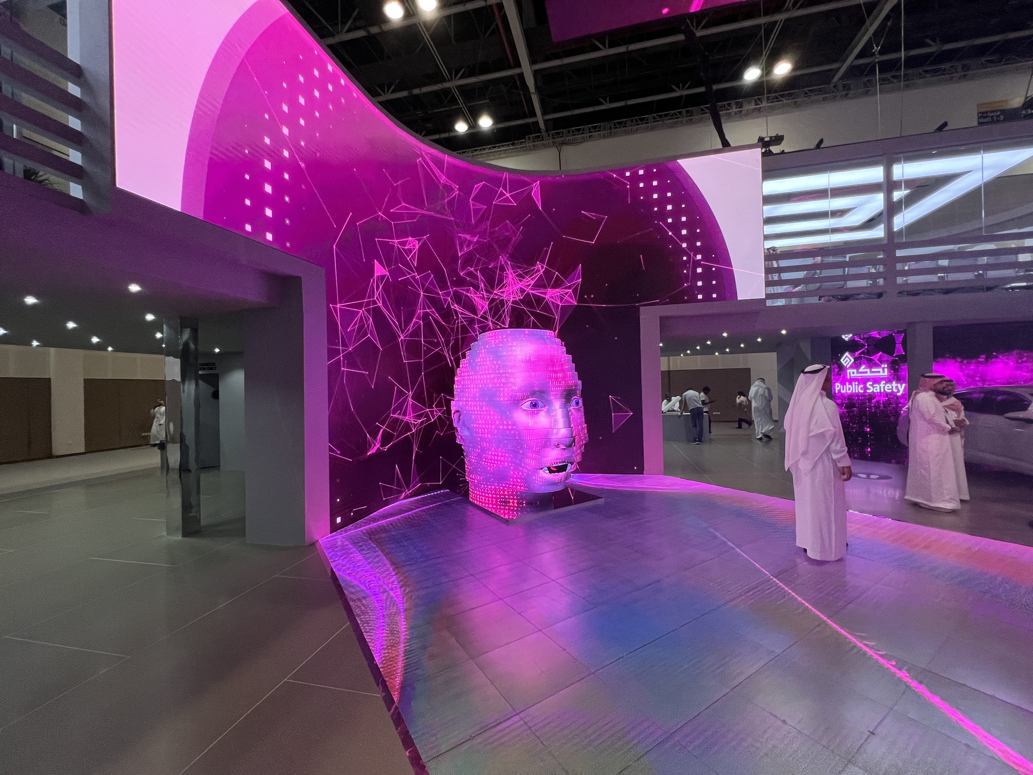 Tahakoom - Gitex